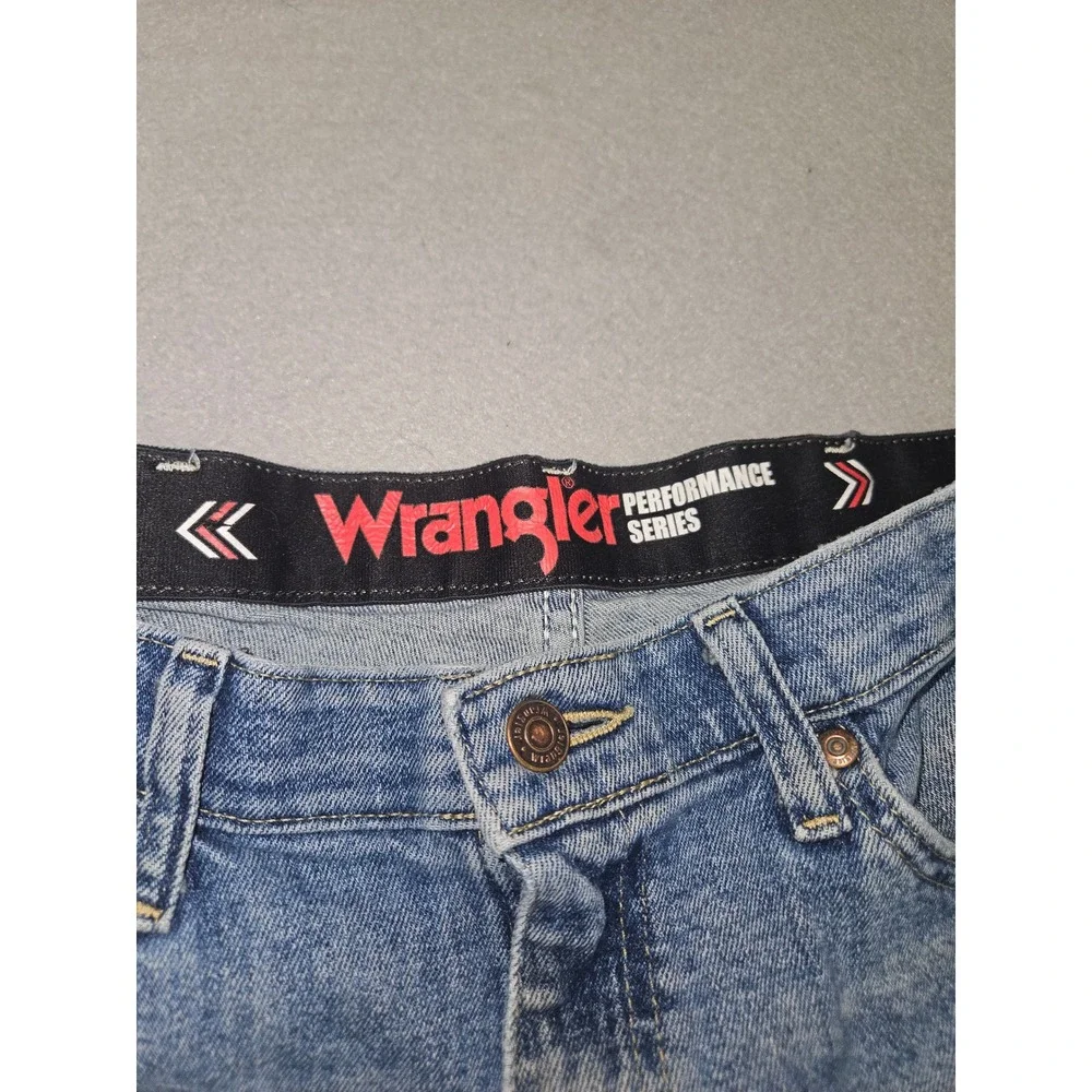 Wrangler Performance Series Straight Leg Jeans Light Wash Blue Sz 36x32